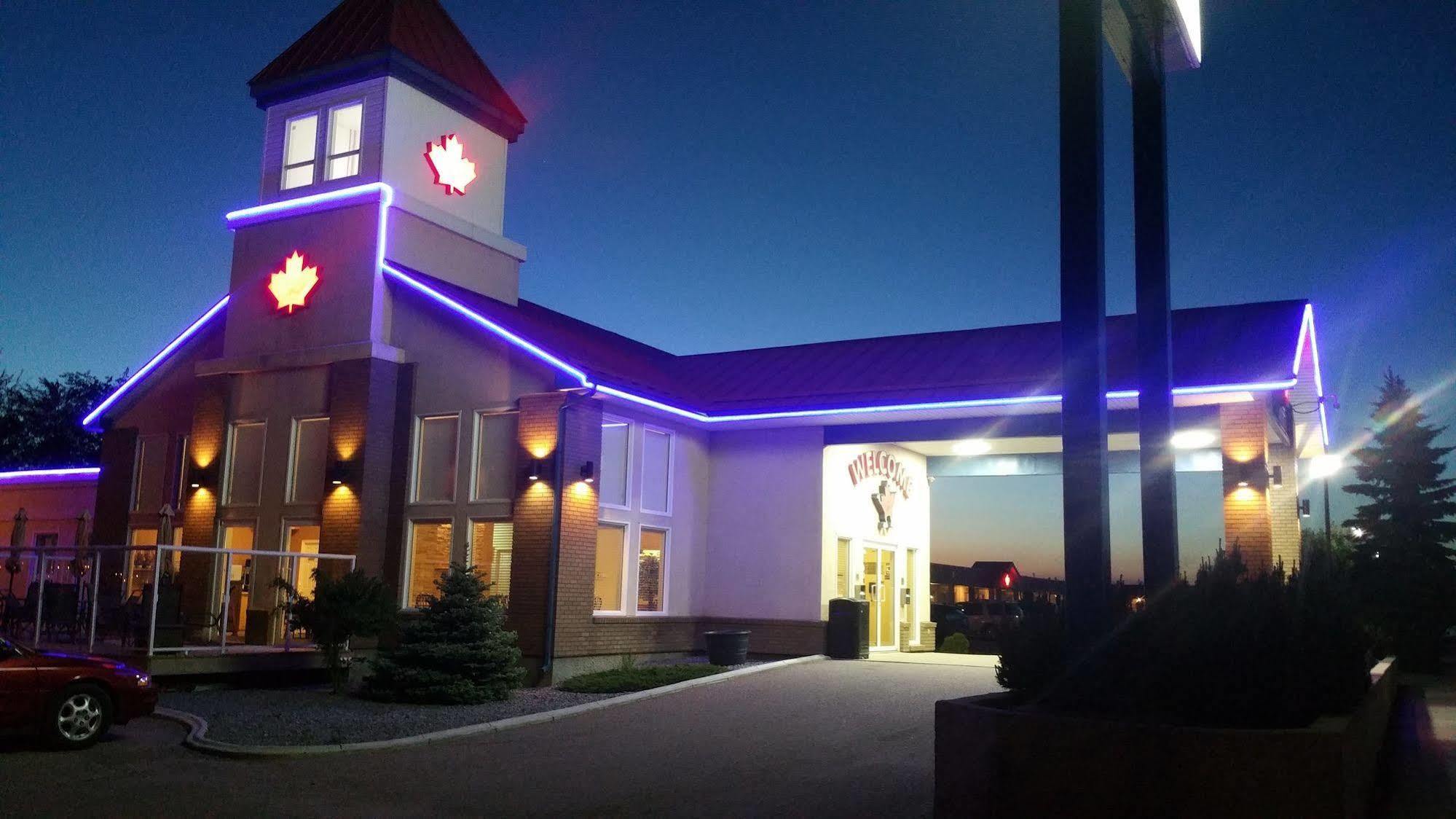 Canadian Motel North Battleford Exterior photo