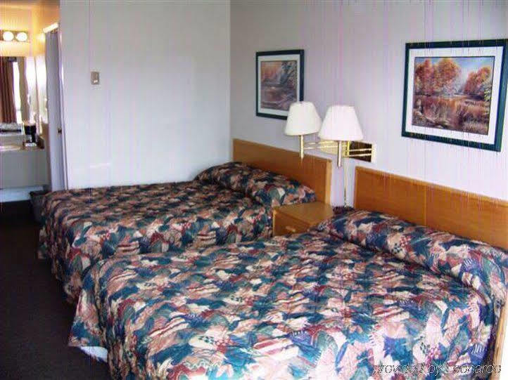 Canadian Motel North Battleford Exterior photo